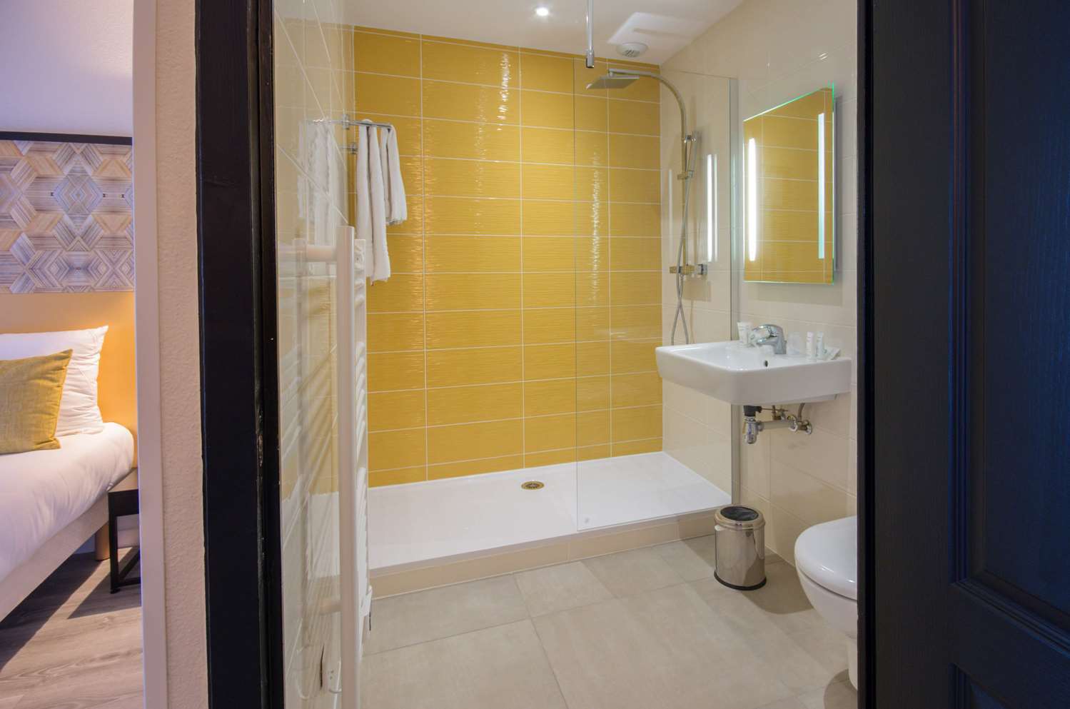 Best Western Domaine De Roquerousse Salon-de-Provence Exterior photo