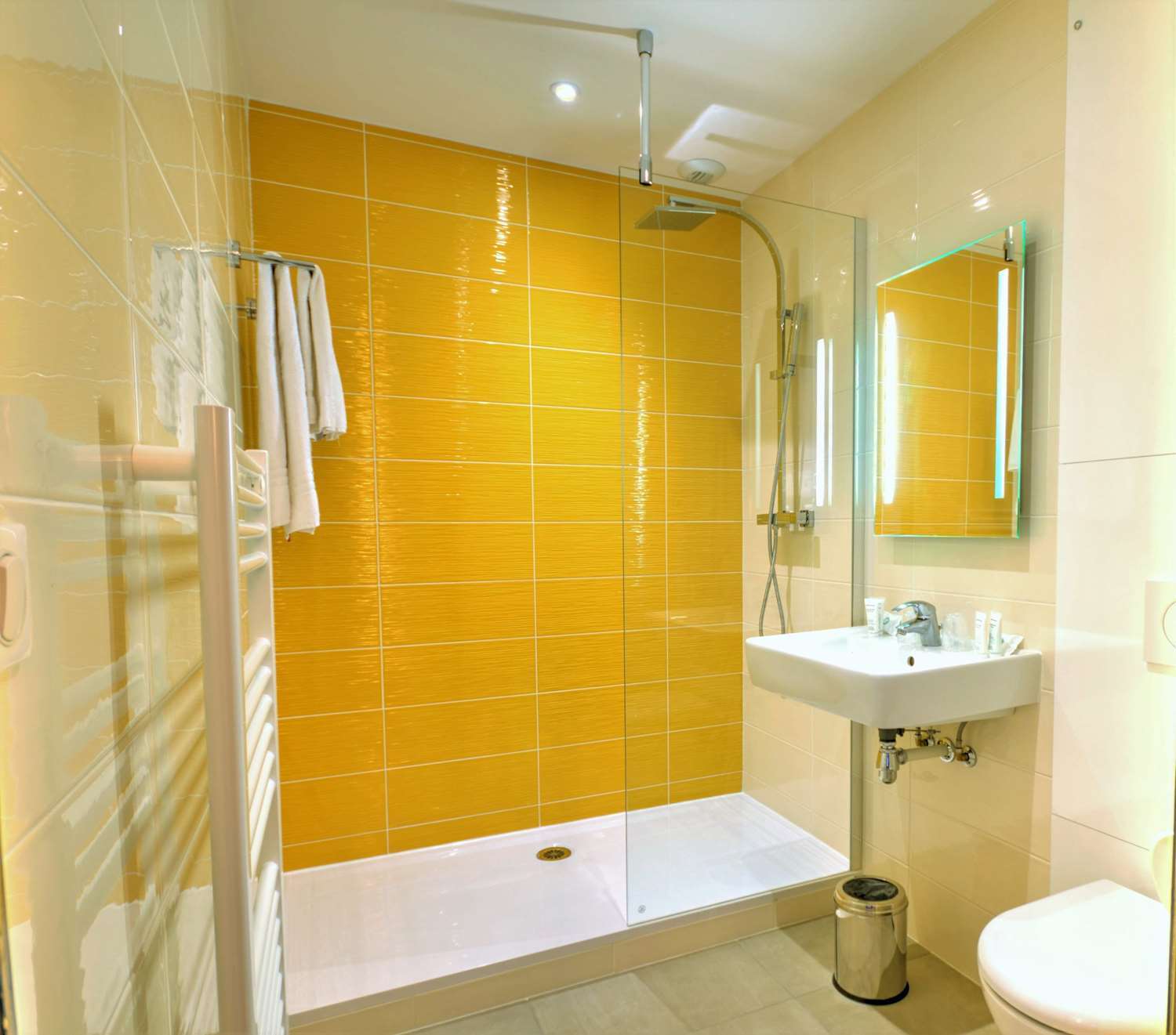 Best Western Domaine De Roquerousse Salon-de-Provence Exterior photo